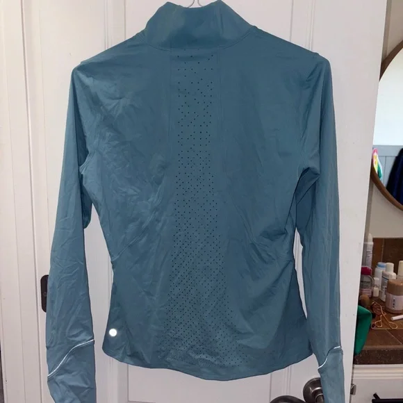 Lululemon quarter zip - Picture 3 of 4